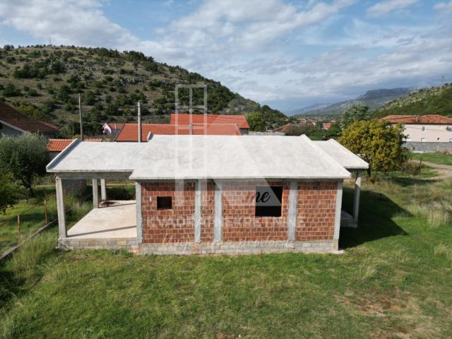 Prodaja, Kuća, Podgorica, Rogami, 150m2