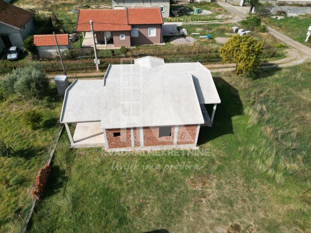 Prodaja, Kuća, Podgorica, Rogami, 150m2