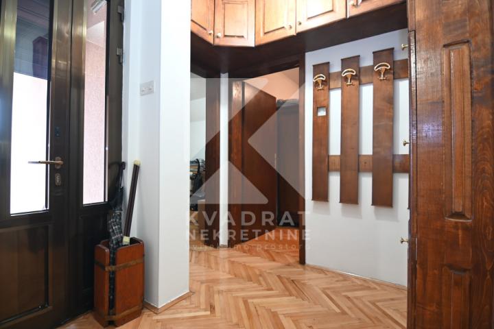 Prodaja, Kuća, Podgorica, Zabjelo, 240m2