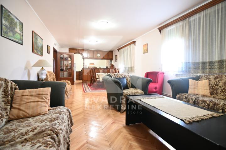 Prodaja, Kuća, Podgorica, Zabjelo, 240m2