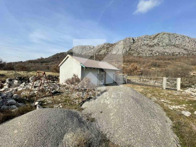 Prodaja, Kuća, Podgorica, Kuči, 626m2