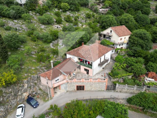 Prodaja, Kuća, Podgorica, Malo Brdo, 300m2