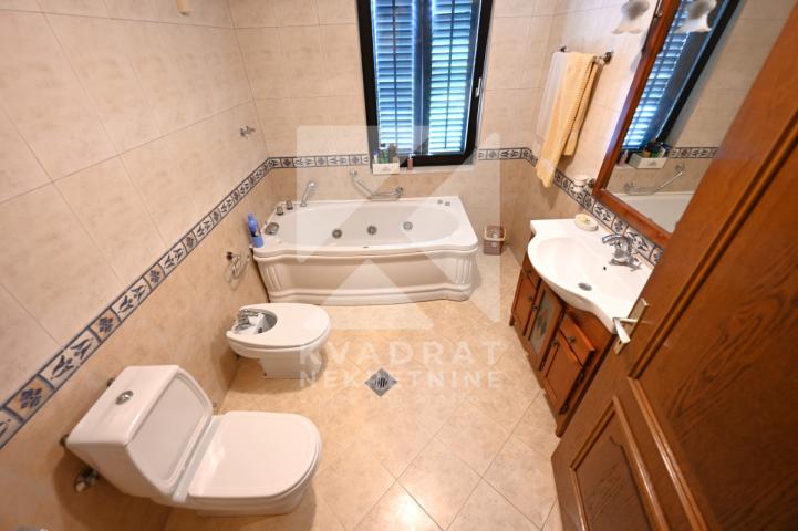 Prodaja, Kuća, Podgorica, Masline, 280m2