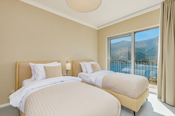 Prodaja, Stan, 158m2 , DOBROTA II