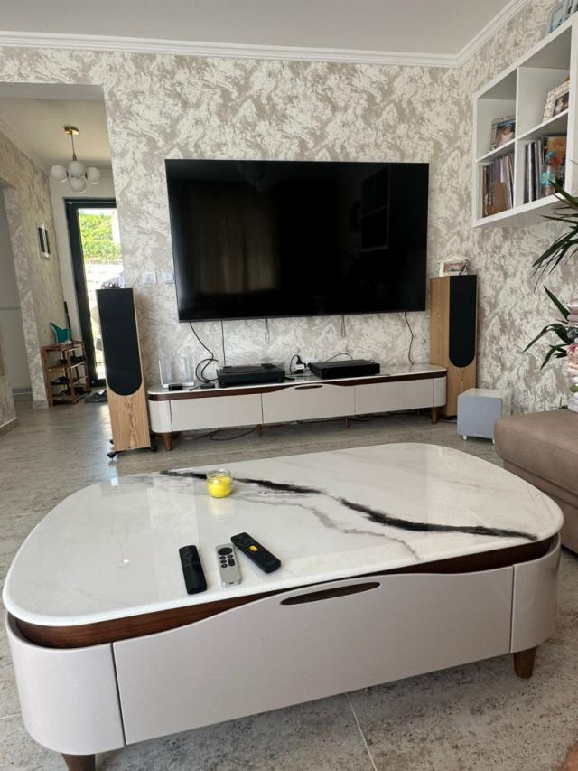 Izdavanje, Kuća, 160m2 , Kotor