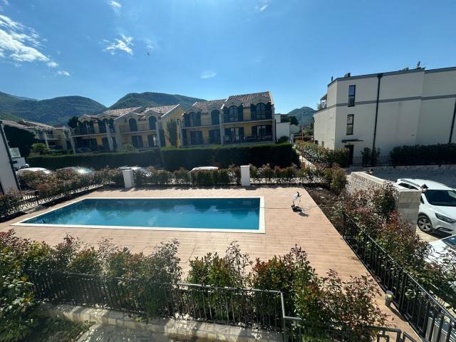 Izdavanje, Kuća, 160m2 , Kotor