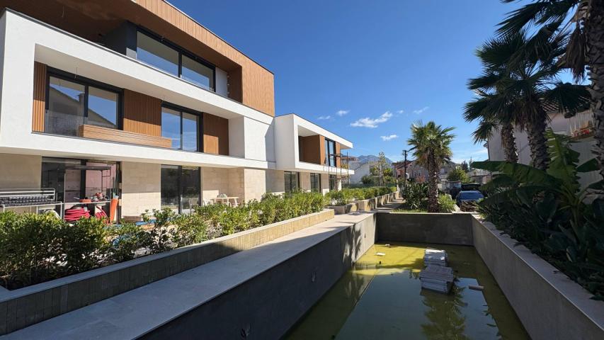 Prodaja, Stan, 61.77m2 , Tivat