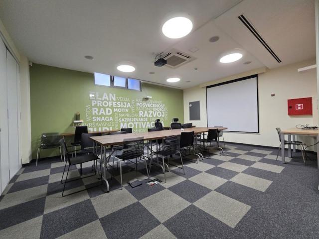 Poslovni prostor, 370m2, Blok 9, Podgorica