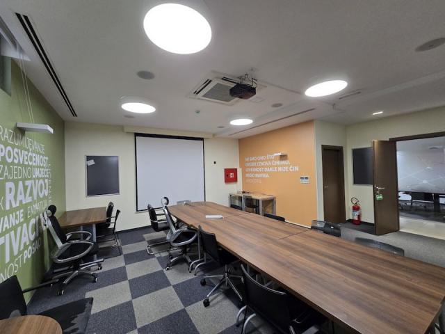 Poslovni prostor, 370m2, Blok 9, Podgorica