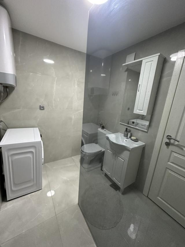 Trosoban namješten stan, 74m2, Pobrežje, Podgorica