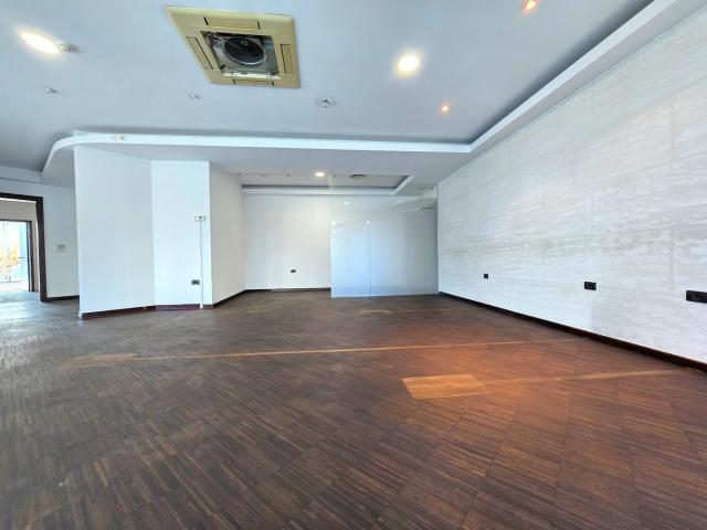 Poslovni prostor, 450m2, Preko Morače, Podgorica