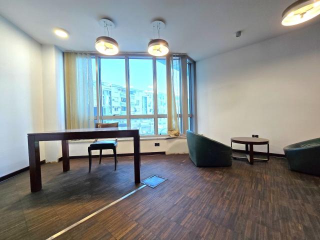 Poslovni prostor, 450m2, Preko Morače, Podgorica