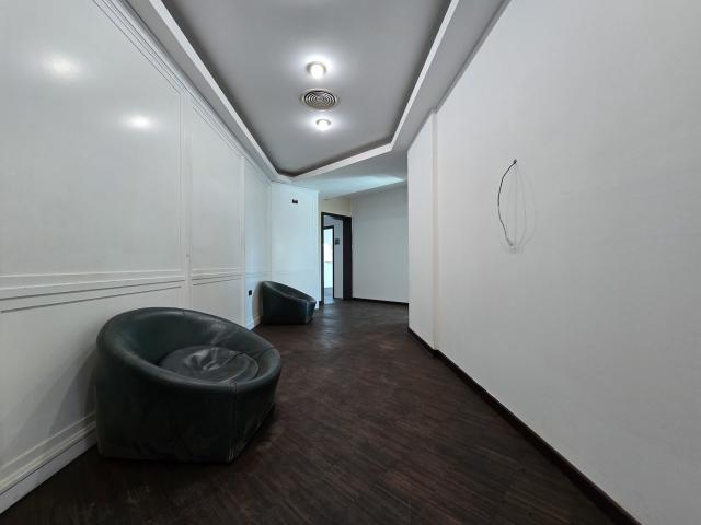 Poslovni prostor, 450m2, Preko Morače, Podgorica