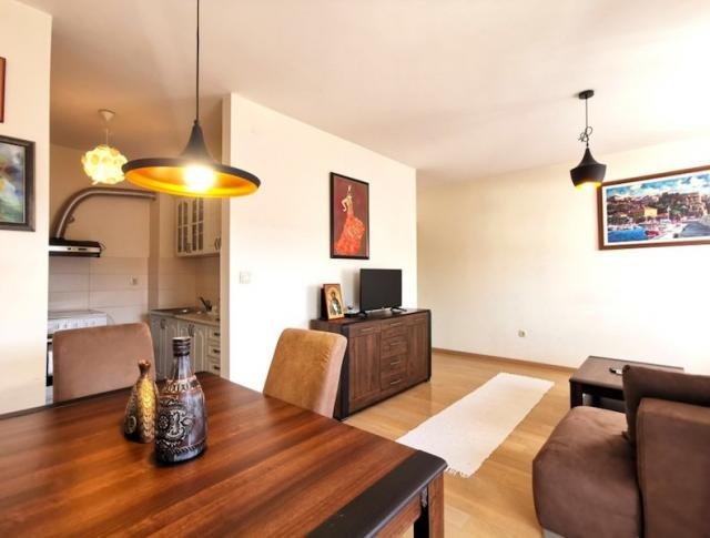 Jednosoban namješten stan, 54m2, City kvart, Podgorica