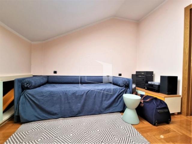 Četvorosoban namješten dupleks, 280m2, Preko Morače, Podgorica
