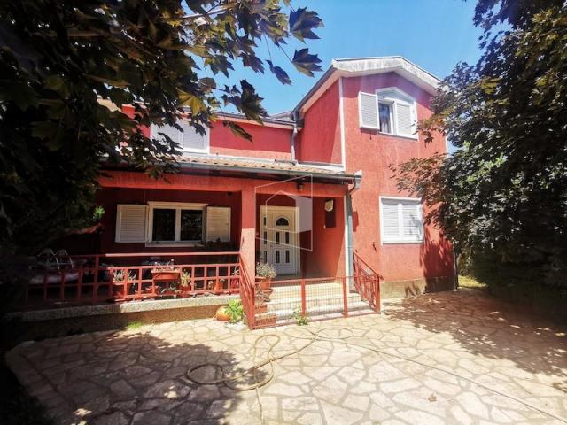 Kuća, 200m2, Donja Gorica, Podgorica