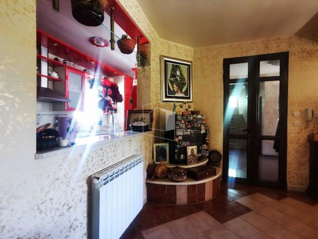 Kuća, 200m2, Donja Gorica, Podgorica