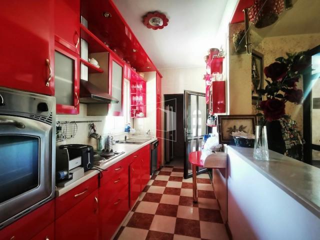 Kuća, 200m2, Donja Gorica, Podgorica