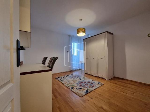 Trosoban lijepo namješten stan, 105m2, Blok 5, Podgorica