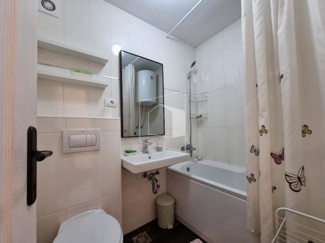 Trosoban lijepo namješten stan, 105m2, Blok 5, Podgorica