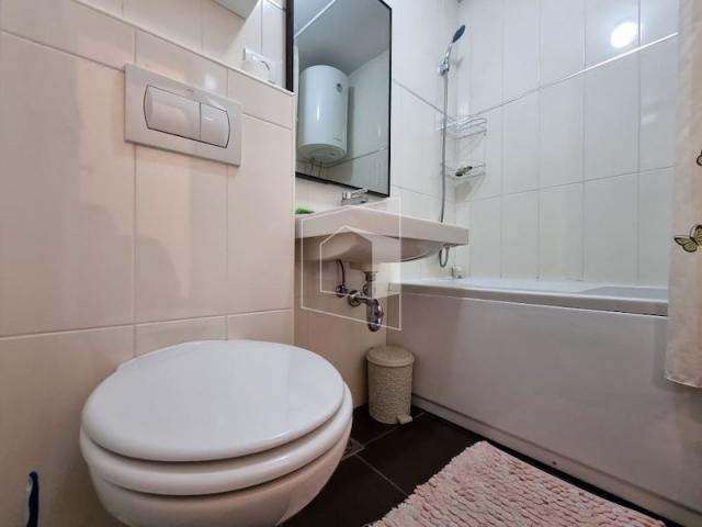 Trosoban lijepo namješten stan, 105m2, Blok 5, Podgorica