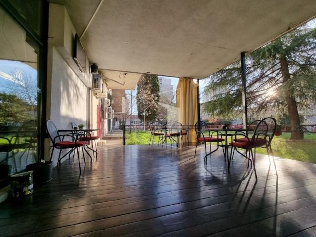 Poslovni prostor, 351m2, Blok 5, Podgorica