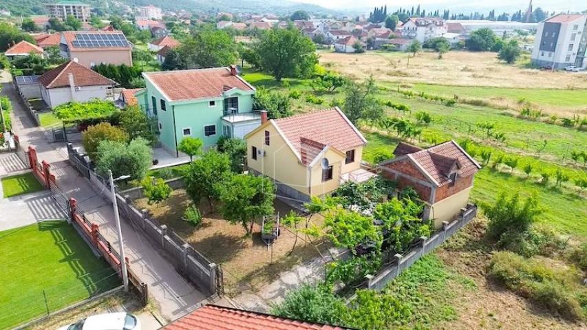 Kuća, 71m2, Tološi, Podgorica