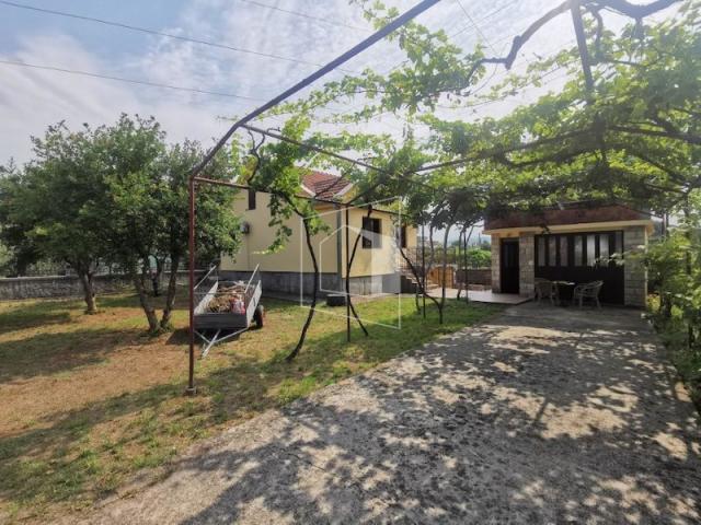 Kuća, 71m2, Tološi, Podgorica