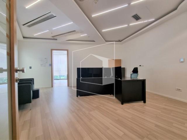 Poslovni prostor, 193m2, Capital Plaza, Podgorica