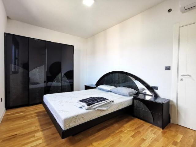 Dvosoban namješten stan, 120m2, Dalmatinska ulica, Podgorica