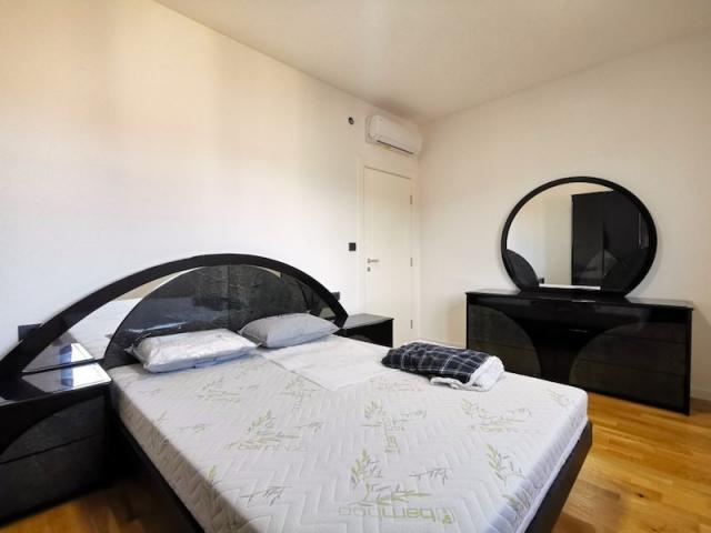 Dvosoban namješten stan, 120m2, Dalmatinska ulica, Podgorica