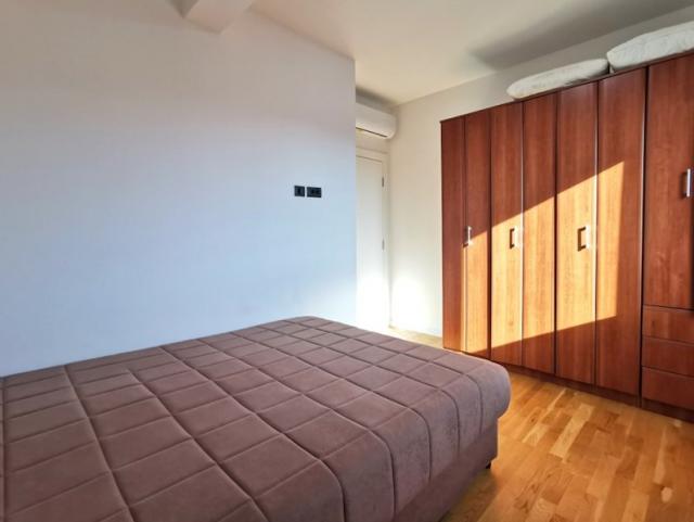 Dvosoban namješten stan, 120m2, Dalmatinska ulica, Podgorica