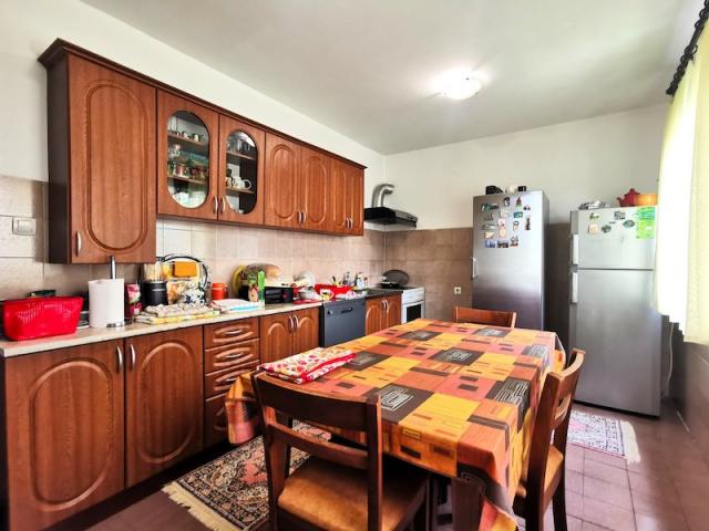 Namještena kuća, 160m2, Masline, Podgorica