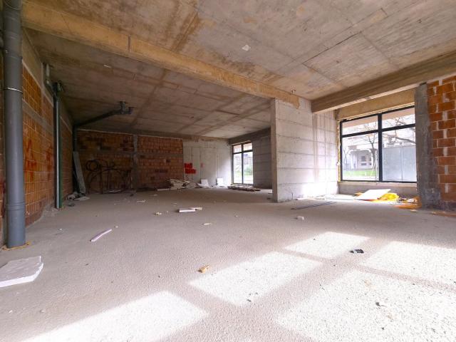 Poslovni prostor, 306-m2, Stari aerodrom, Podgorica