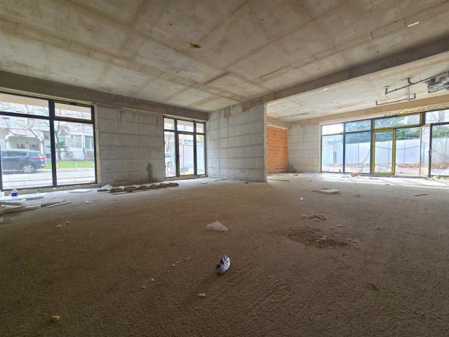 Poslovni prostor, 306-m2, Stari aerodrom, Podgorica