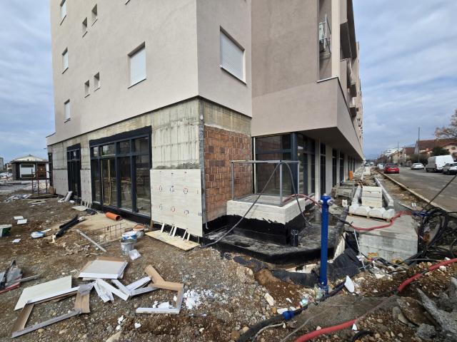 Poslovni prostor, 306-m2, Stari aerodrom, Podgorica