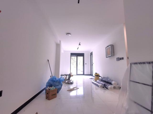 Poslovni prostor, 42m2, Zagorič, Podgorica