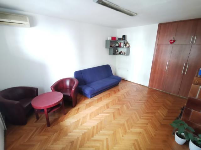 Dvosoban namješten stan, 82m2, Centar, Podgorica