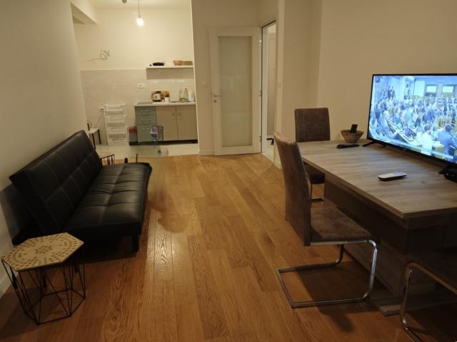 Jednosoban stan, 51m2, Central Point, Podgorica