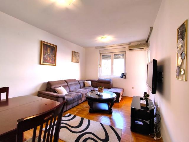 Dvosoban namješten stan, 64m2, Stari aerodrom, Podgorica