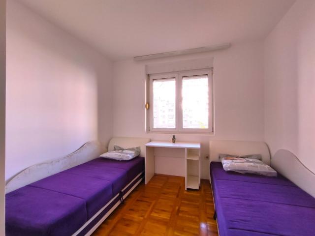 Dvosoban namješten stan, 64m2, Stari aerodrom, Podgorica