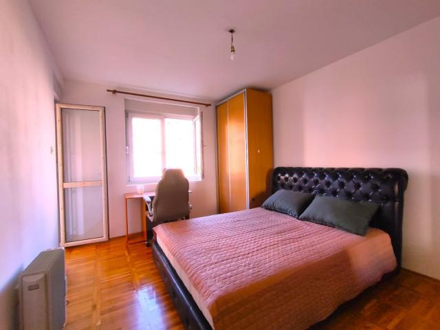 Dvosoban namješten stan, 64m2, Stari aerodrom, Podgorica