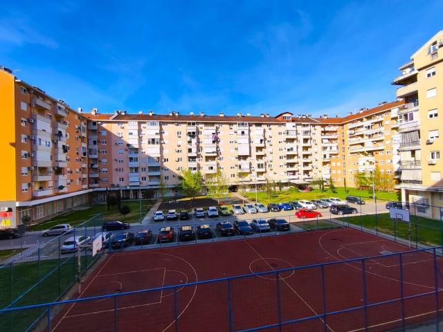 Dvosoban namješten stan, 64m2, Stari aerodrom, Podgorica