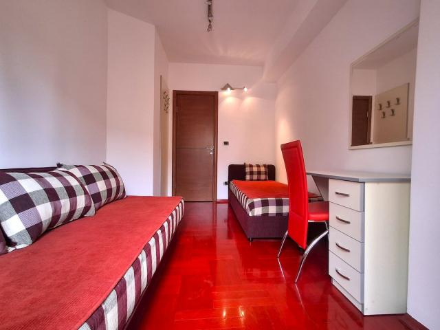 Dvosoban namješten stan, 84m2, Centar, Podgorica