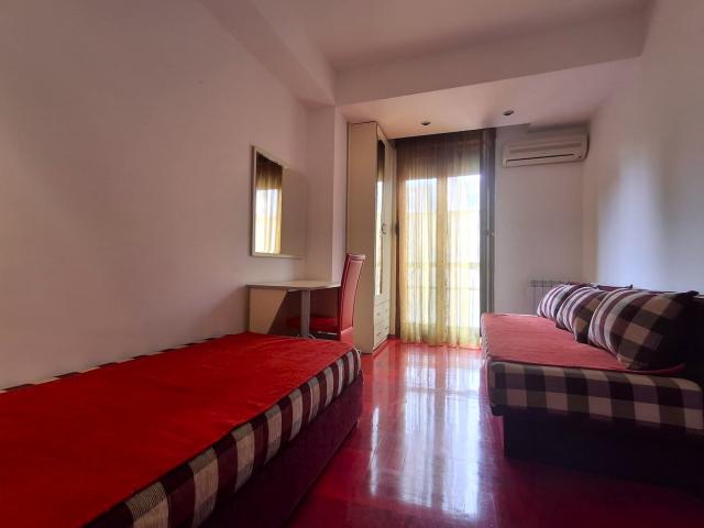 Dvosoban namješten stan, 84m2, Centar, Podgorica