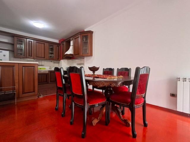 Dvosoban namješten stan, 84m2, Centar, Podgorica