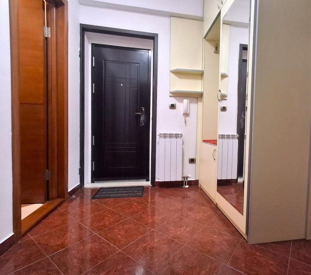 Dvosoban namješten stan, 84m2, Centar, Podgorica