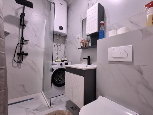 Jednosoban lijepo namješten stan, 39m2, Krivi most, Podgorica
