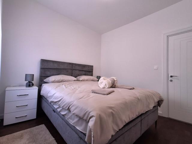 Jednosoban lijepo namješten stan, 39m2, Krivi most, Podgorica