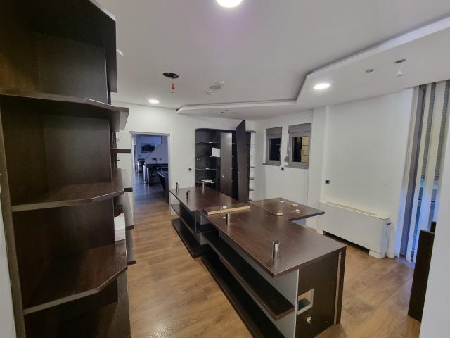 Poslovni prostor, 192m2, Centar, Podgorica